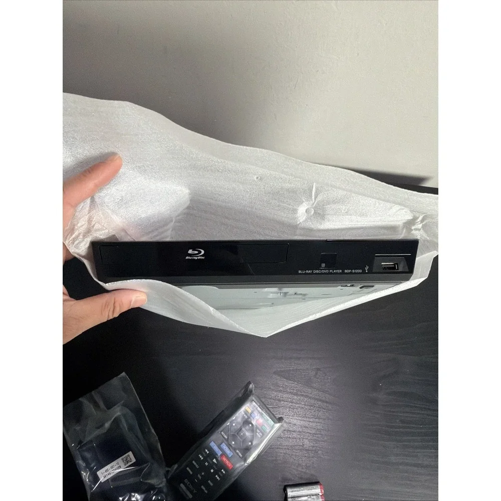 Sony BDP-S1200 Blu Ray Disc DVD Player w/ Remote Ac Adapter Manual Open Box